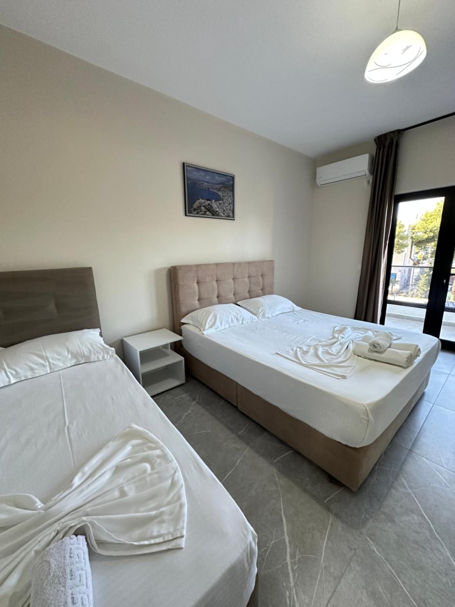 Molla Hotel Restorant Shëngjin 外观 照片