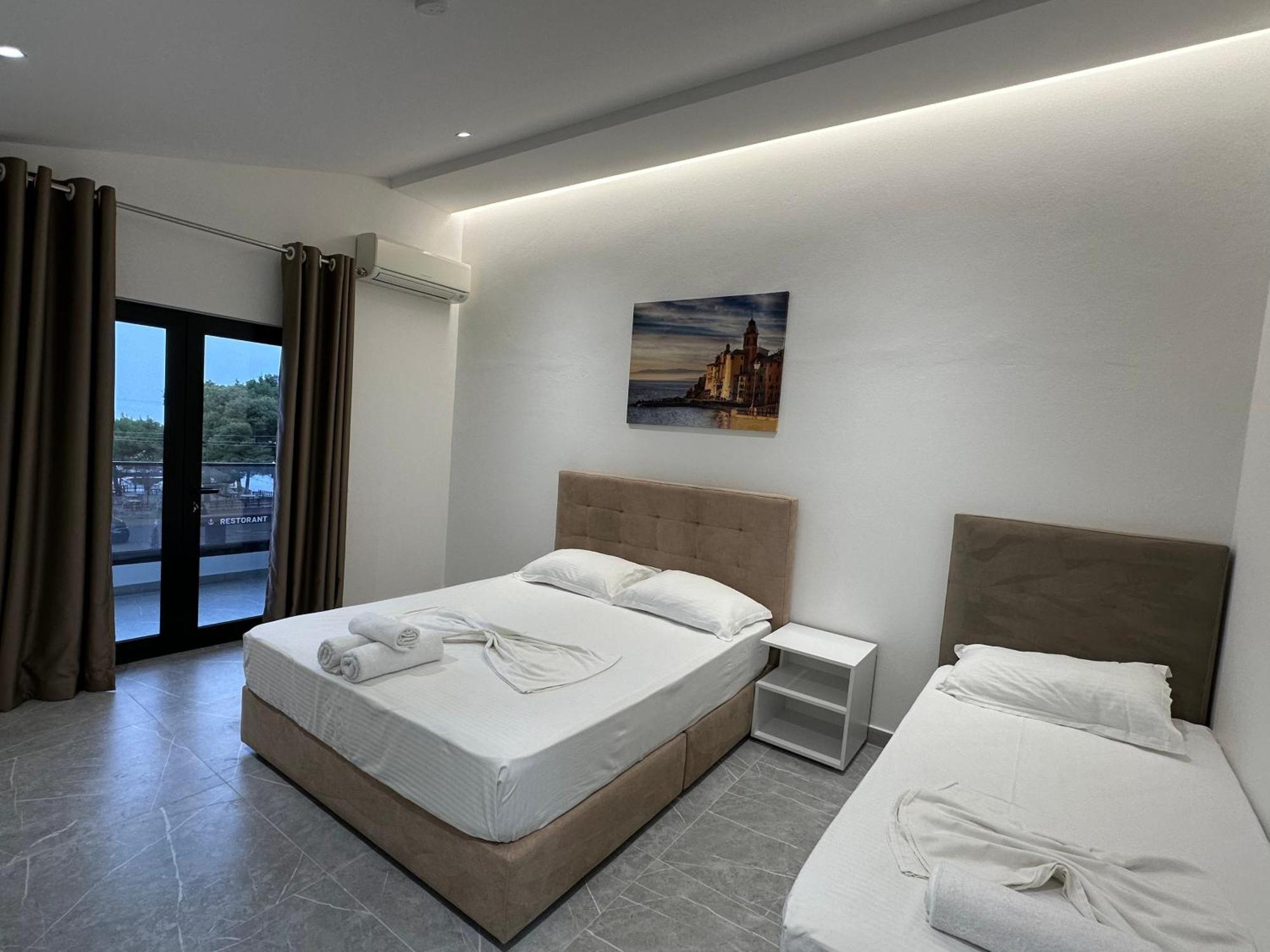 Molla Hotel Restorant Shëngjin 外观 照片