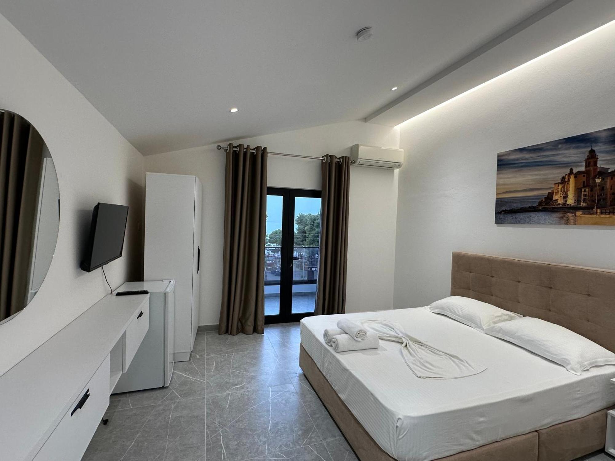 Molla Hotel Restorant Shëngjin 外观 照片