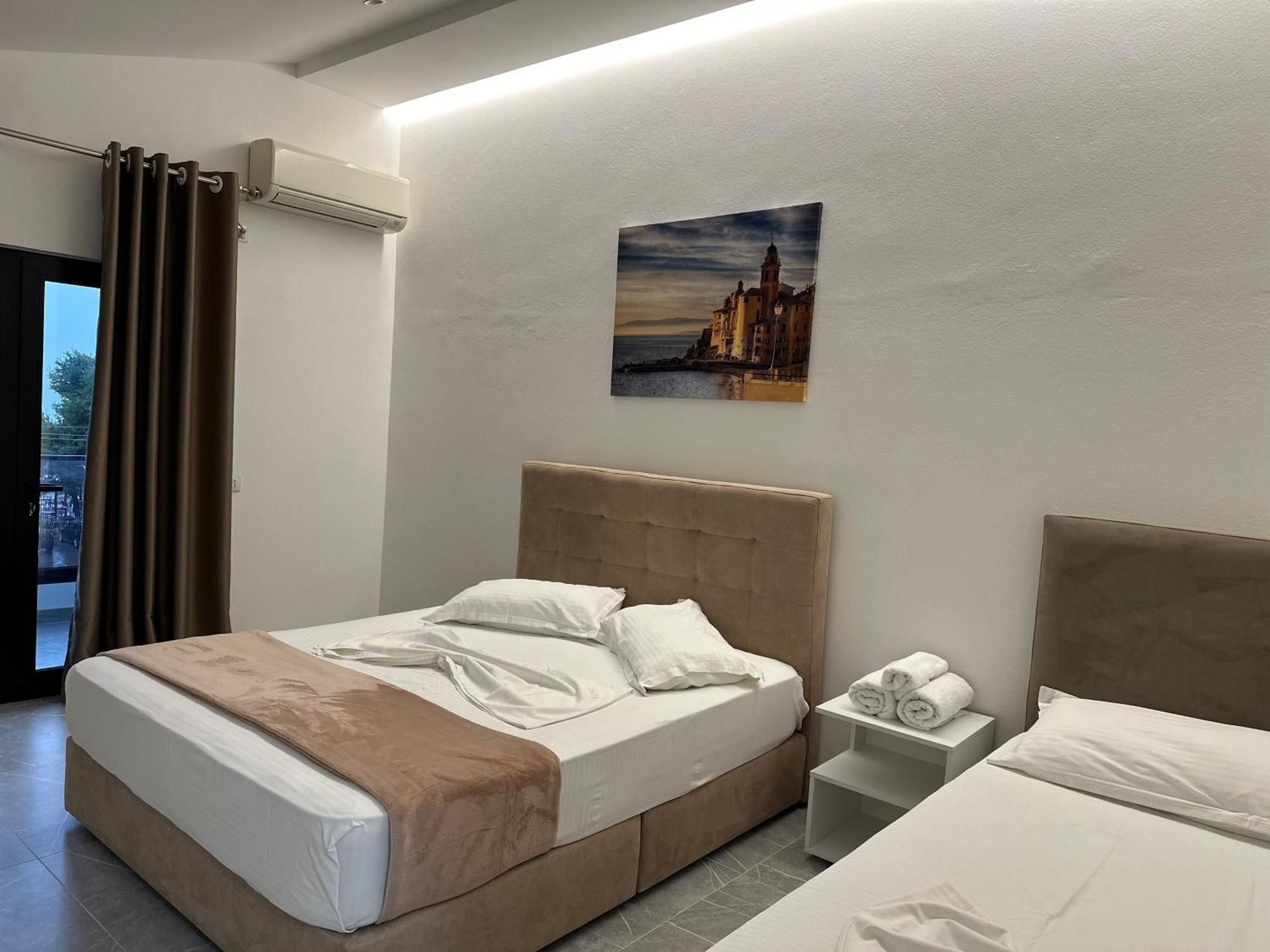Molla Hotel Restorant Shëngjin 外观 照片