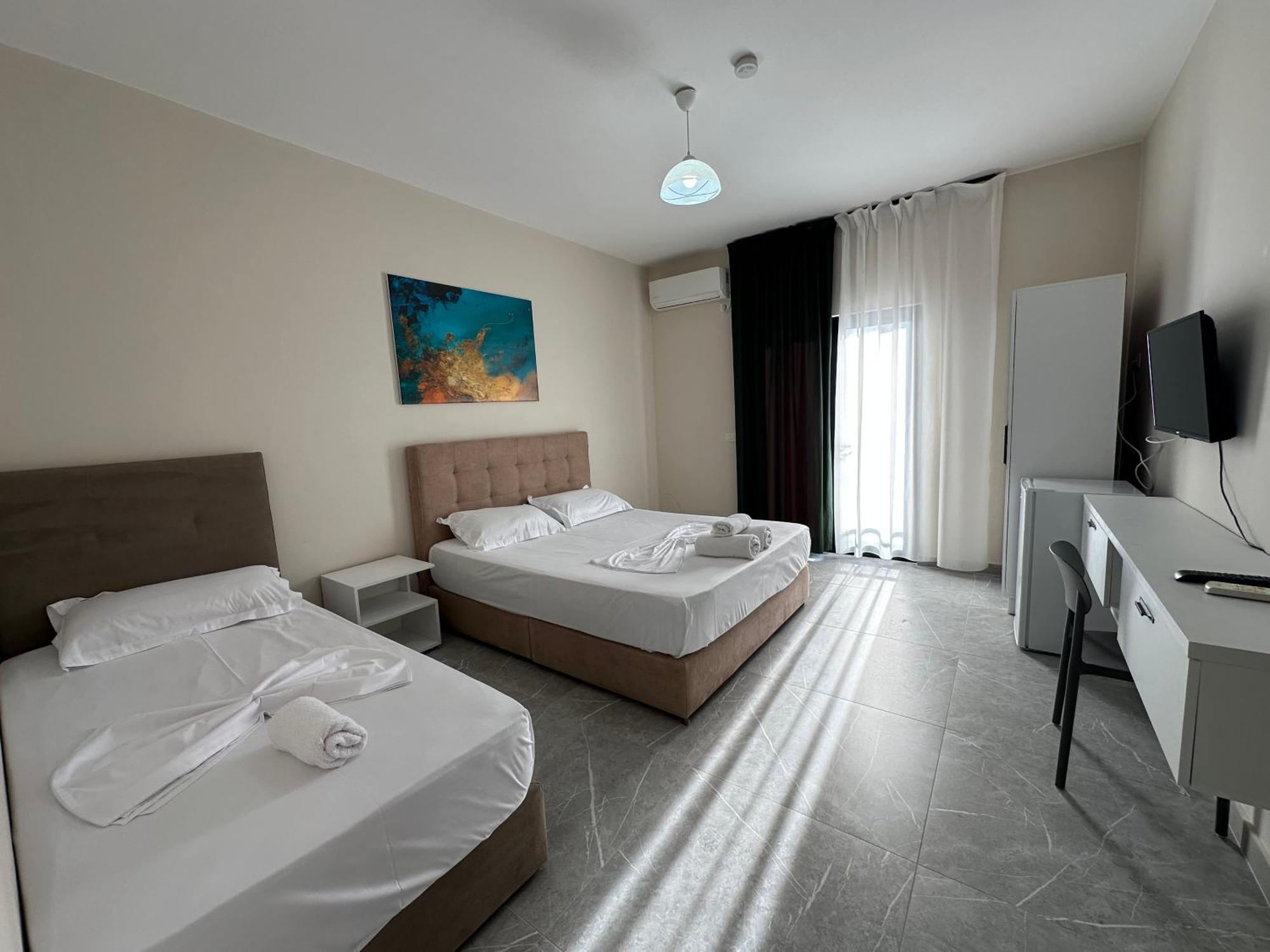 Molla Hotel Restorant Shëngjin 外观 照片